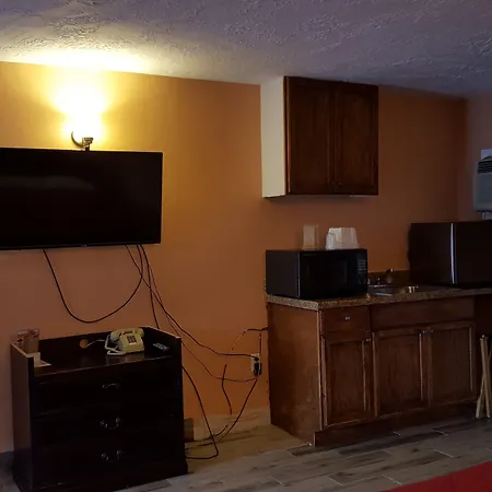 Three Oaks Motel - Titusville-3