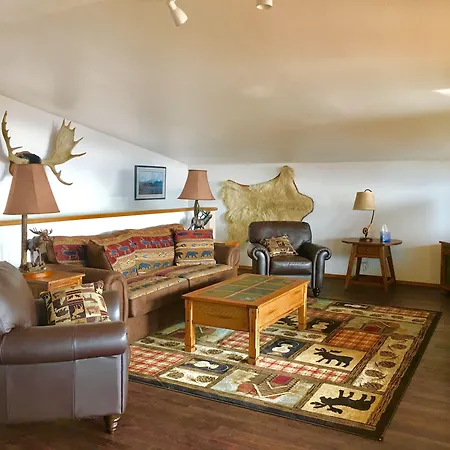 Driftwood Inn-2