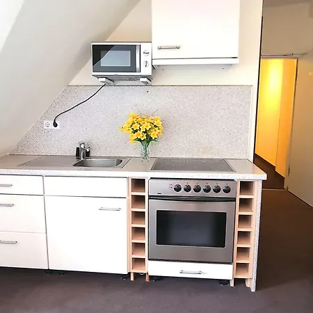 Upper Room Hotel Kurfürstendamm-3