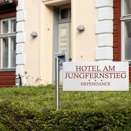 Hotel Am Jungfernstieg-2