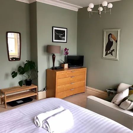Salisbury Guest House-3