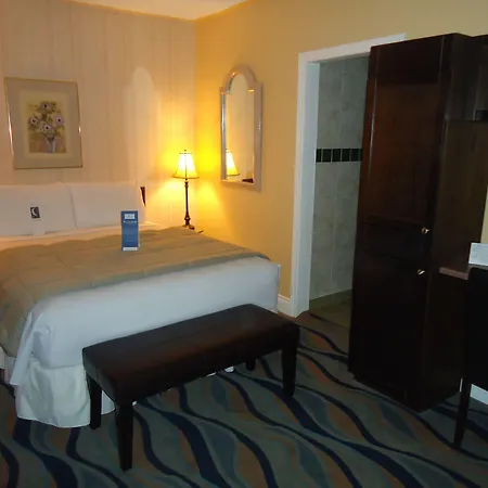 Bayside Inn & Waterfront Suites-2