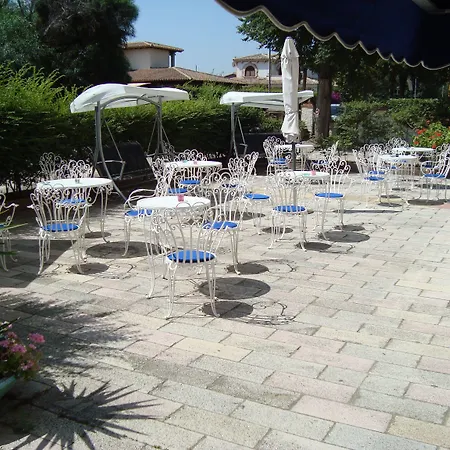 Hotel Sandalyon-2