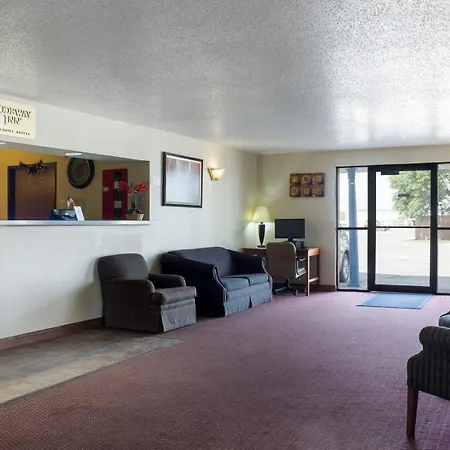 Rodeway Inn West Fargo Main Ave-3