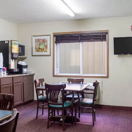 Rodeway Inn West Fargo Main Ave-2