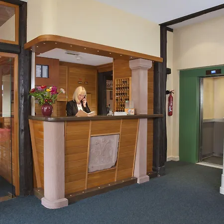 Logis Hotel De La Tour-2