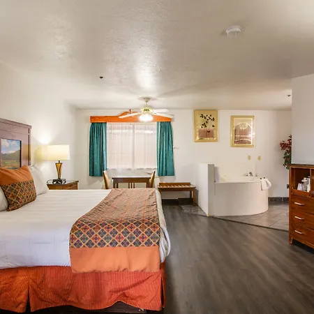 Sandia Peak Inn Old Town Abq, A Howard Johnson By Wyndham-3