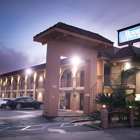 Rodeway Inn & Suites Bellflower-3