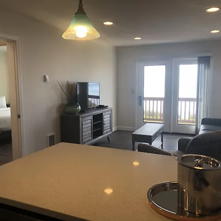 Sailor Jack Oceanfront Motel-3