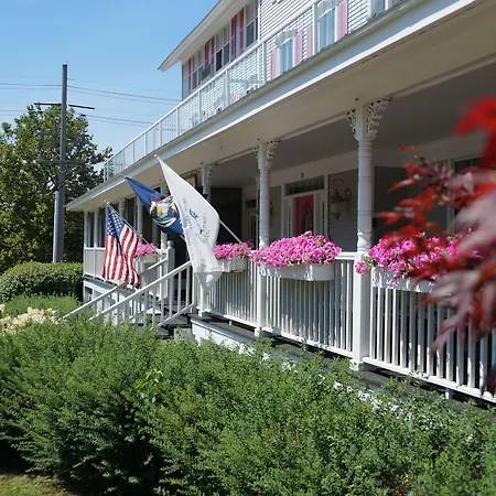 Harbor House Inn-2