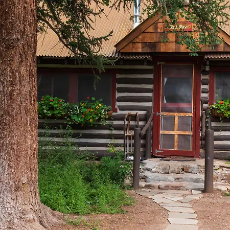 Pioneer Guest Cabins-2
