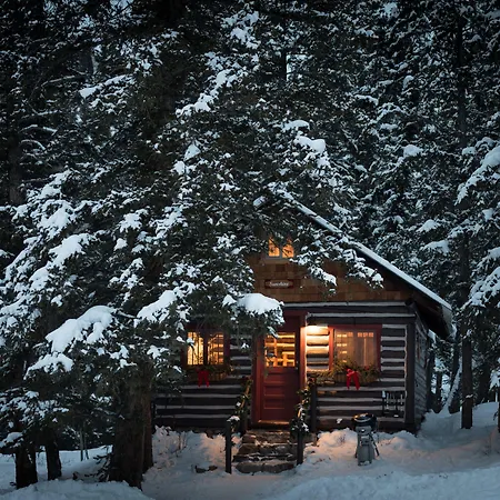 Pioneer Guest Cabins-3
