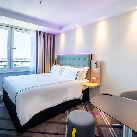 Premier Inn Köln City Süd-3