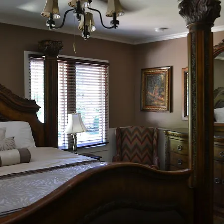 Guerneville Lodge-3