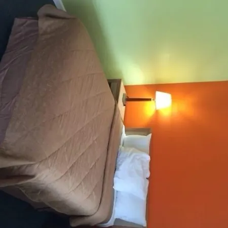 Fels Three Crown Motel-3
