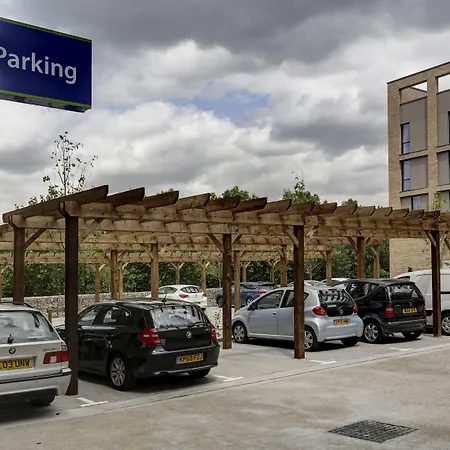 Holiday Inn Express London - Excel By Ihg-3
