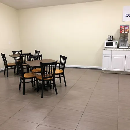 Days Inn By Wyndham Brawley-3