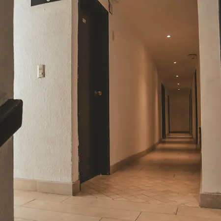 Hotel Latino-2