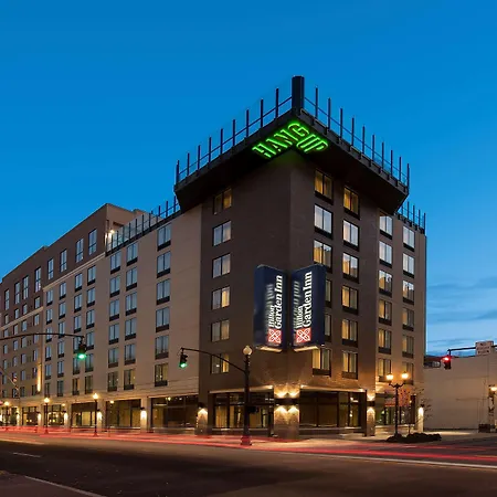 Hilton Garden Inn Louisville Downtown-3