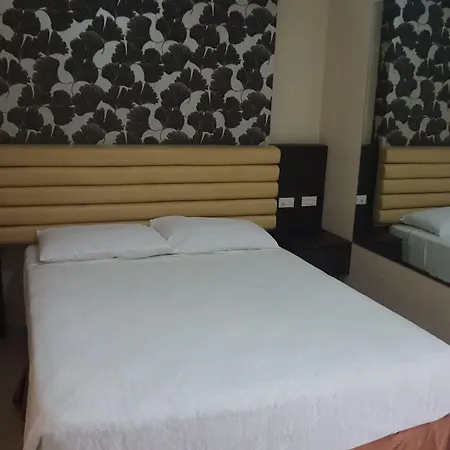 Score Birds Hotel-2