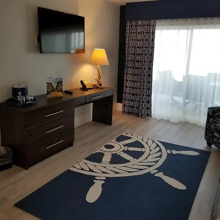 Marker 8 Hotel And Marina-2