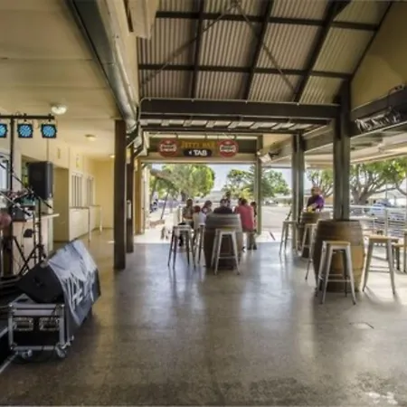 Streaky Bay Hotel Motel-3