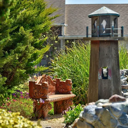 Surf Motel And Gardens-2