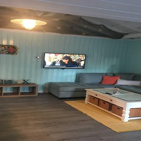 The Beach House - Treasure Island-3