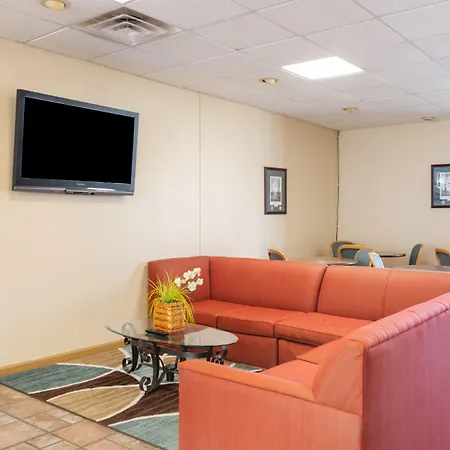 Traveler'S Place Inn & Suites-2