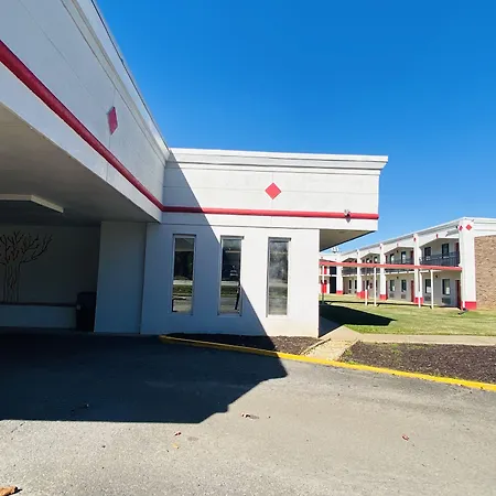Traveler'S Place Inn & Suites-3