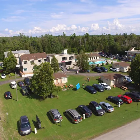 Sauble Beach Lodge-2
