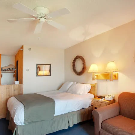 Cove Point Lodge-2