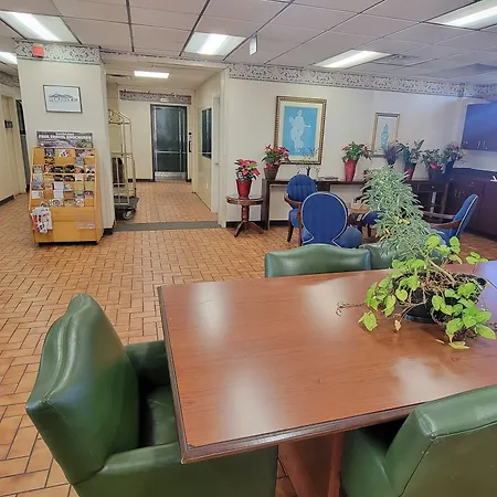 Studio 9 Inn & Suites-3