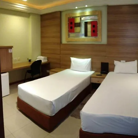 Hotel Luni-2