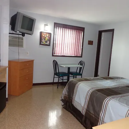 Happy Motel-2