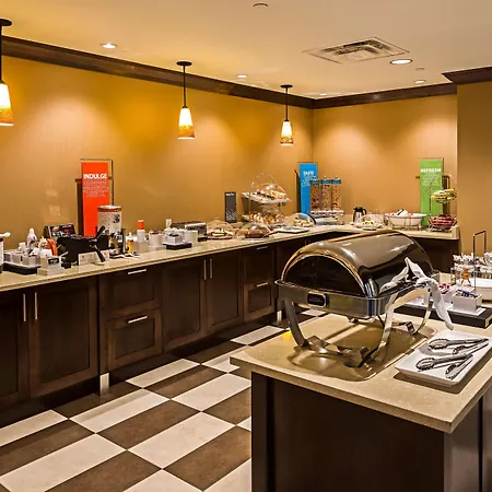 Hampton Inn By Hilton Ottawa Airport-3