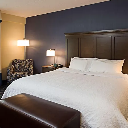 Hampton Inn By Hilton Ottawa Airport-2