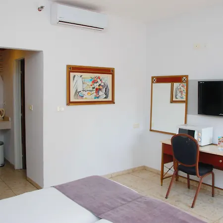 Hotel Maman-2