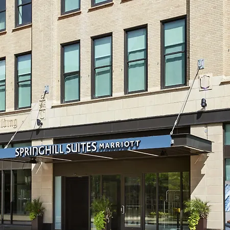 Springhill Suites By Marriott Milwaukee Downtown-2