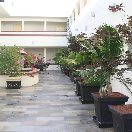 Airport Inn-3