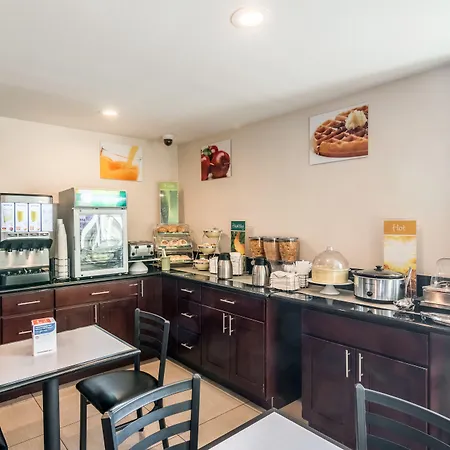 Quality Inn & Suites Near Downtown Bakersfield-2