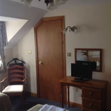 The Glan Yr Afon Inn-3
