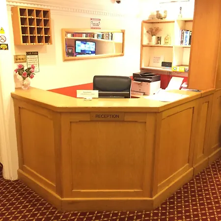 Welbeck Hotel - Close To Beach, Train Station & Southend Airport-3