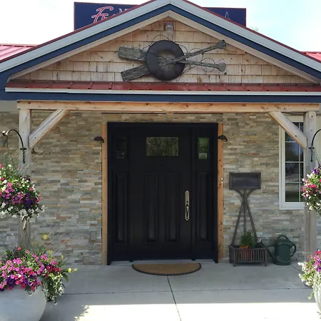 My Friends Inn Manitoulin-2