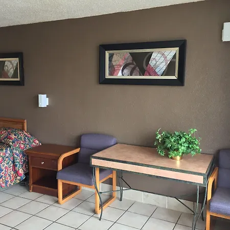 Budget Inn Motel-3
