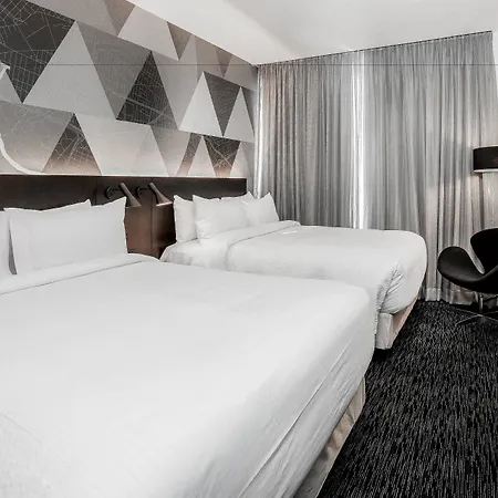 Courtyard By Marriott Long Island City/New York Manhattan View-3