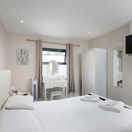The R Inn Hotel-3