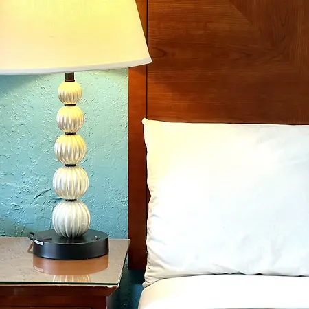 Relax Inn Lawton-3