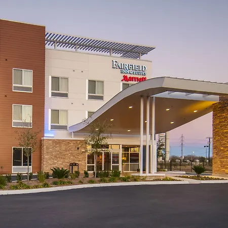 Fairfield Inn & Suites By Marriott San Antonio Brooks City Base-3