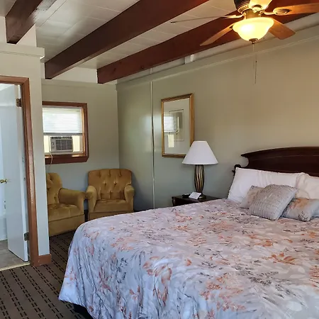 Golden Gate Lodging-2
